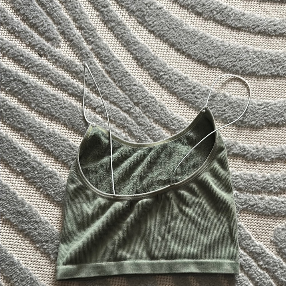 Stylish Green Ribbed Crop Top - Picture 3 of 3